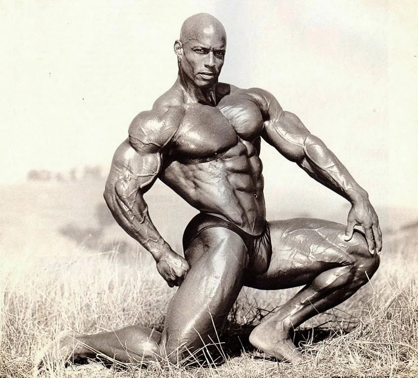 Shawn Ray polvillaan pellolla, Muscle & Fitness 2008